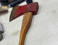 В парке Ашдода неадекват с топором в руках бегал за прохожими