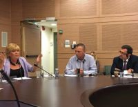 Депутаты от НДИ призывают мэра Нетании отпустить заложников