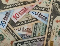 Итоги валютных торгов: курс евро снизился, курс доллара возрос