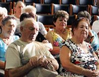 Пенсионерам обещают дополнительную надбавку к пособию по старости