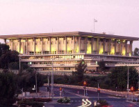 В Кнессете собираются снизить НДС на продукты питания, минфин &ndash; против