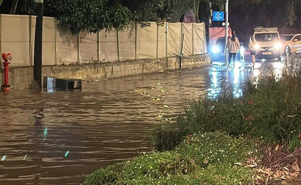 Сильные дожди привели к наводнениям между Нетанией и Хедерой