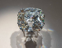 Ограбление века: из Лувра украли драгоценности на сотни миллионов евро