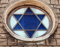 В Тель-Авиве муниципалитет намерен изменить правила работы синагог: религиозные общины против