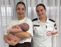 Жительница Димоны родила прямо в такси с помощью парамедика МАДА