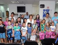 Школьные ранцы для новых учеников из Украины