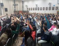 Смех помогает