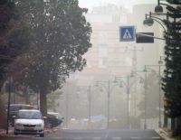 Буря пылью небо кроет