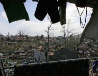 К Филиппинам приближается новая буря, число жертв растёт