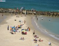 Люди тонут на пляжах Израиля