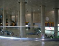 Угонщики по ошибке заехали на КПП аэропорта