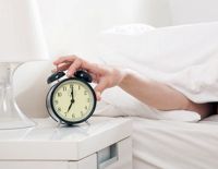 В 2 часа ночи 25 марта стрелки часов в Израиле будут переведены на час вперед, что означает переход на &laquo;летнее время&raquo;.