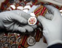 В Израиле узников концлагерей и гетто наградили медалями "70 лет Победы"