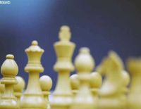 Турнир претендентов: перед последним туром лидируют Крамник и Карлсен