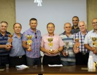 Вернулись с победными кубками