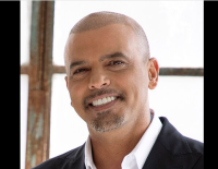 Эяль Голан признался, что он - тот певец, против которого подана жалоба в полицию за секснасилие